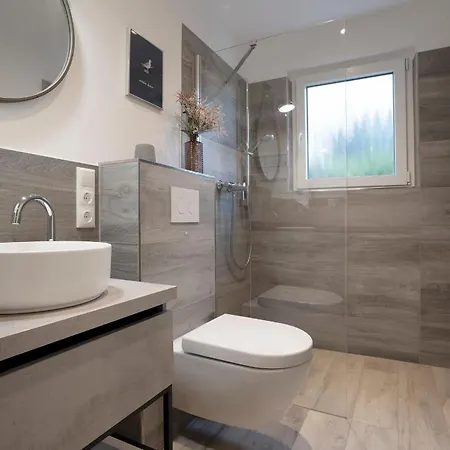 Waldstrasse 8 Kuestenblau *