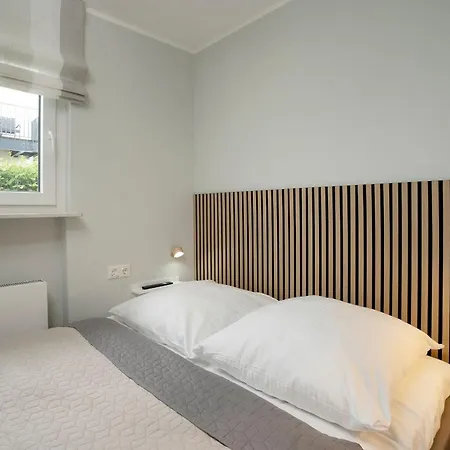 Waldstrasse 8 Kuestenblau