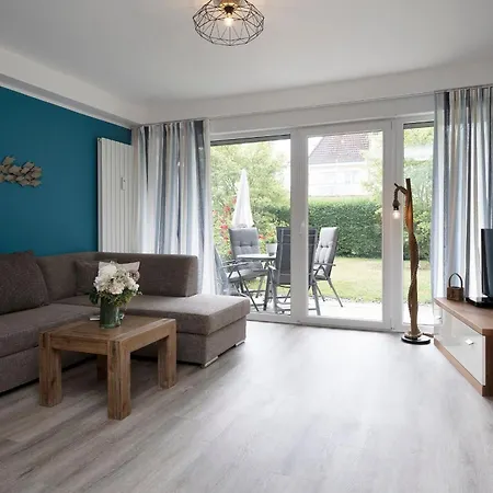 Waldstrasse 8 Kuestenblau