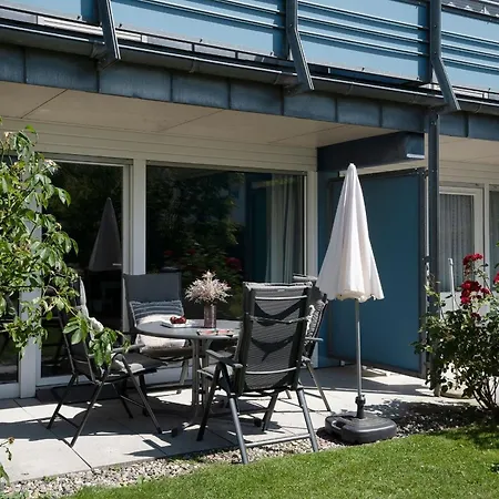 Waldstrasse 8 Kuestenblau