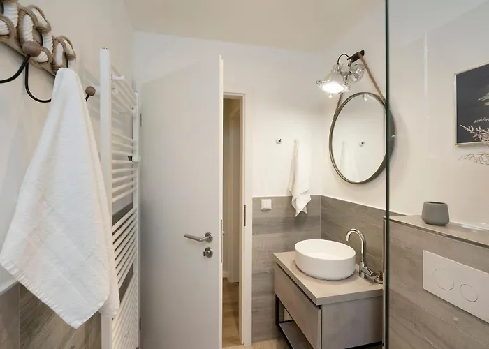 Waldstrasse 8 Kuestenblau