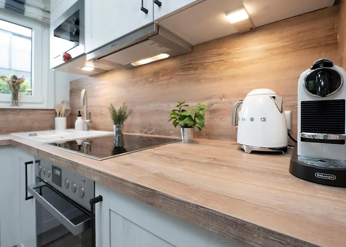 Waldstrasse 8 Kuestenblau *